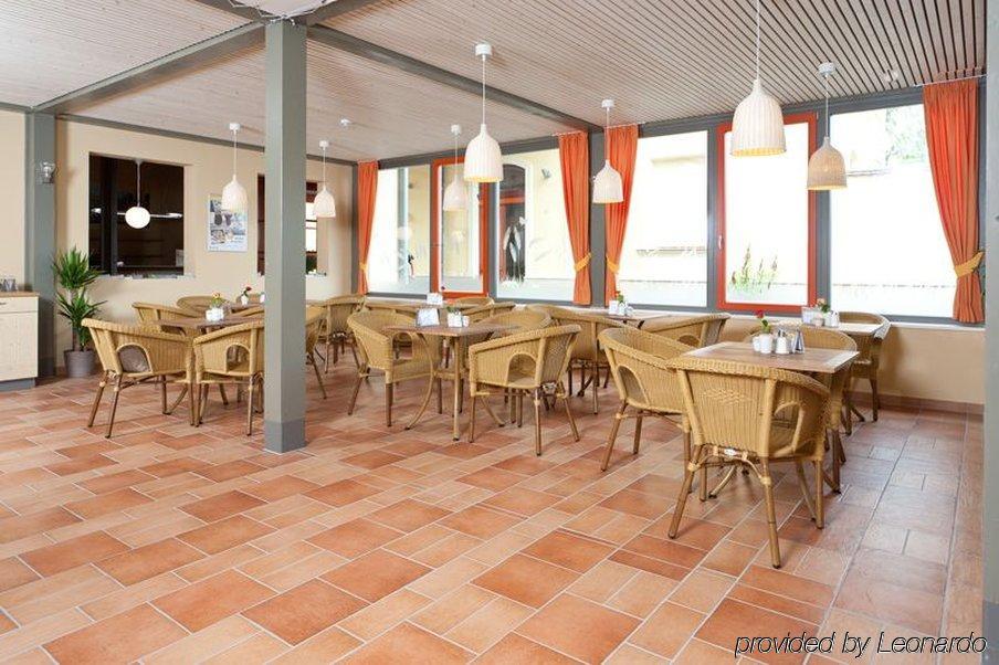 Jufa Hotel Weinviertel - Eselsmuehle Seefeld-Kadolz Restauracja zdjęcie