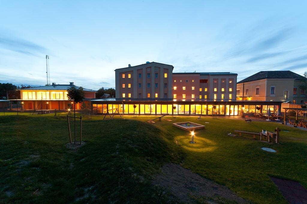 Jufa Hotel Weinviertel - Eselsmuehle Seefeld-Kadolz Zewnętrze zdjęcie