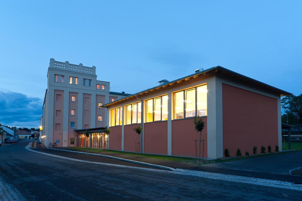 Jufa Hotel Weinviertel - Eselsmuehle Seefeld-Kadolz Zewnętrze zdjęcie